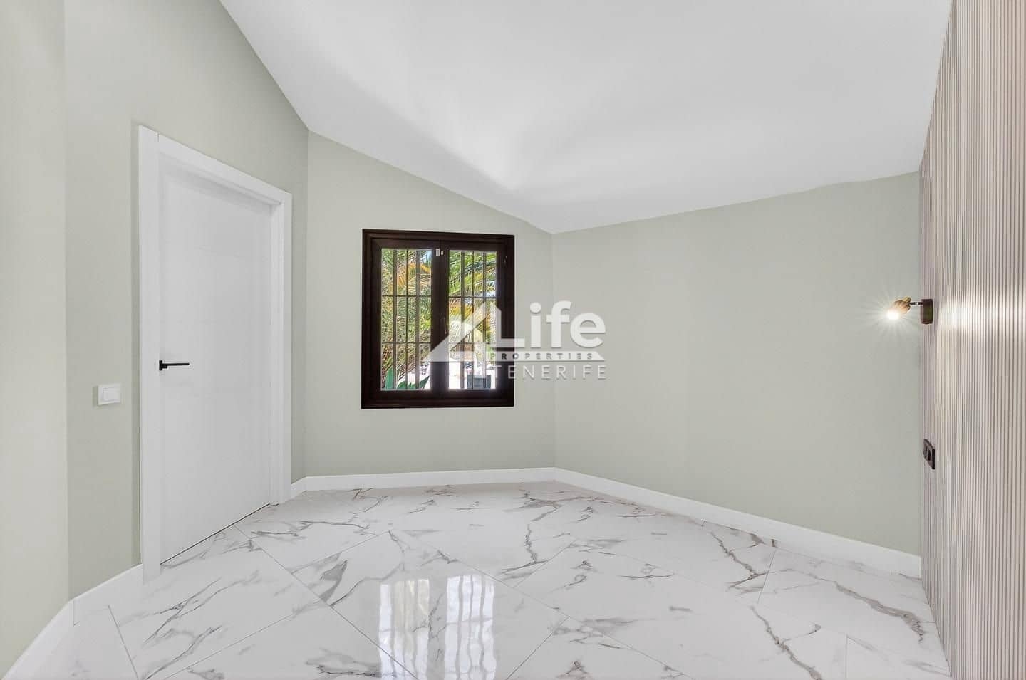 1 chambre Appartement à vendre à Costa Adeje avec piscine - 320 000 € (Ref: 9861249)