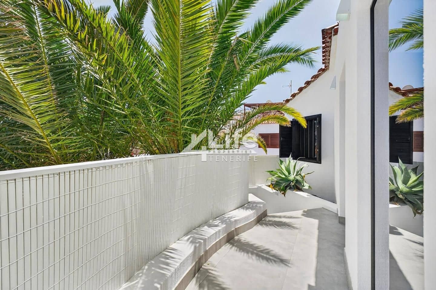 1 chambre Appartement à vendre à Costa Adeje avec piscine - 320 000 € (Ref: 9861249)