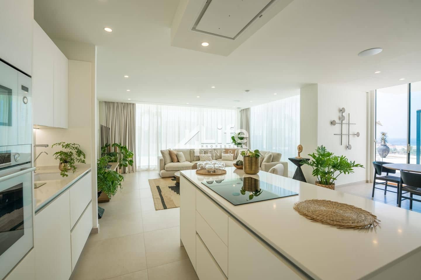 3 soverom Villa til salgs i Costa Adeje med svømmebasseng garasje - € 2 315 500 (Ref: 9861250)