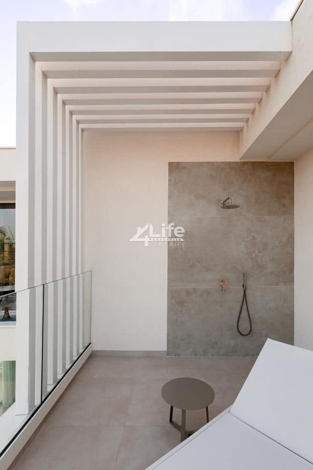 3 soverom Villa til salgs i Costa Adeje med svømmebasseng garasje - € 1 950 000 (Ref: 9861251)