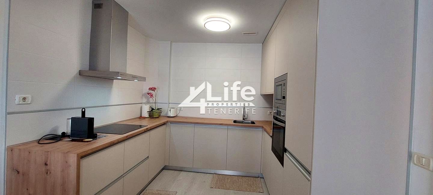 2 chambre Appartement à vendre à Adeje avec garage - 265 000 € (Ref: 9879717)