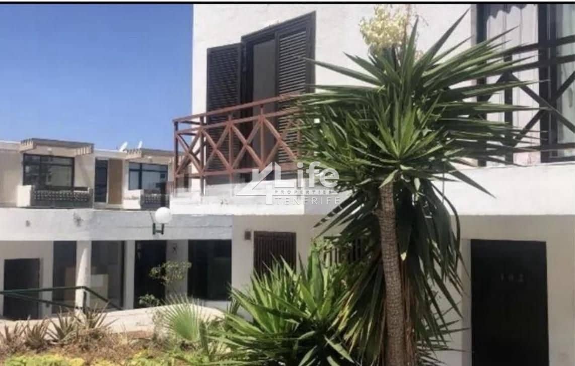 2 soveværelse Lejlighed til salg i Playa de las Americas med swimmingpool - € 415.000 (Ref: 9891192)