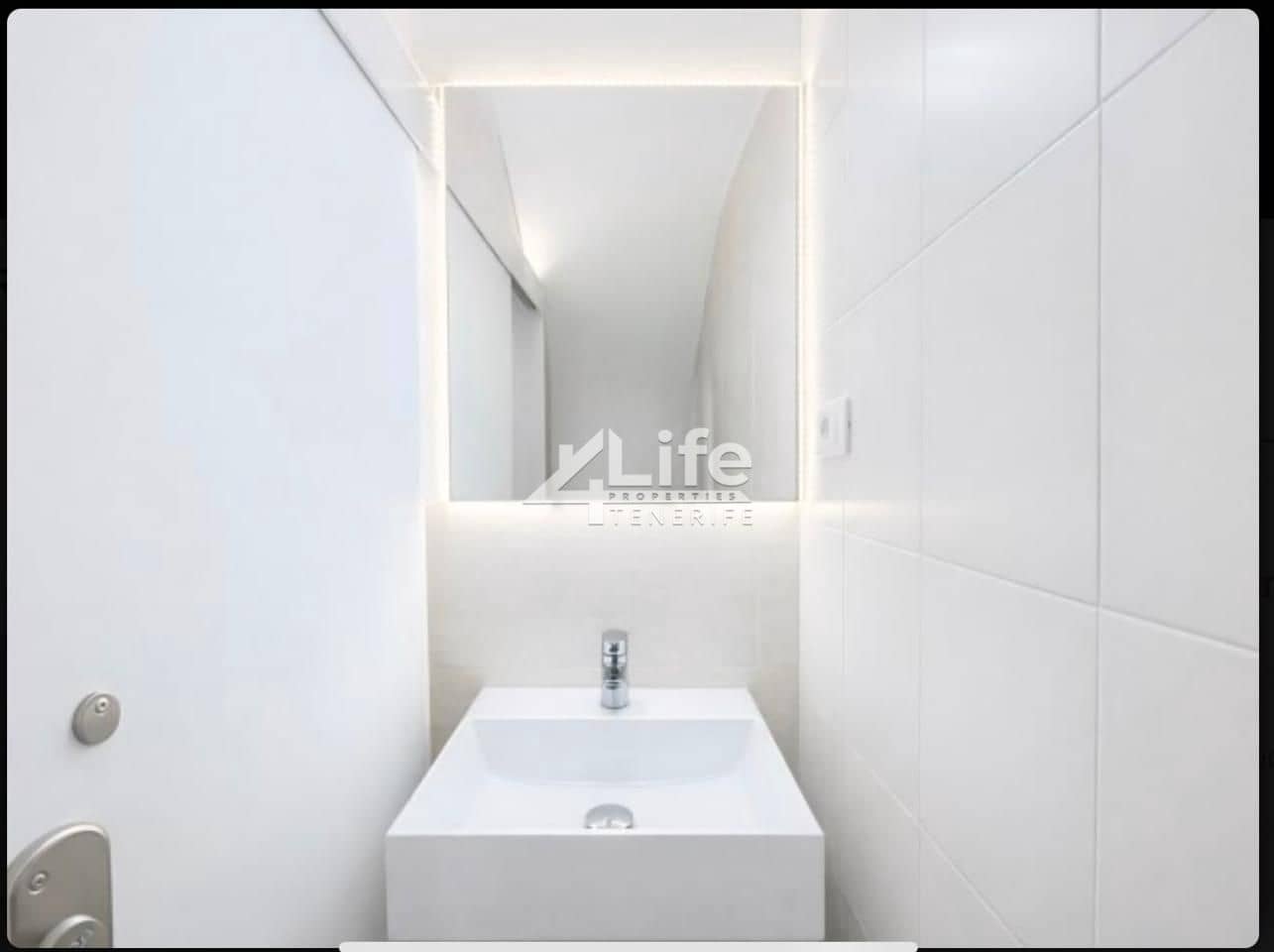 2 soveværelse Lejlighed til salg i Playa de las Americas med swimmingpool - € 415.000 (Ref: 9891192)