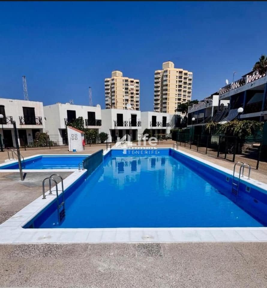 2 soveværelse Lejlighed til salg i Playa de las Americas med swimmingpool - € 415.000 (Ref: 9891192)