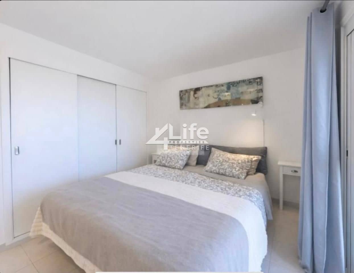 2 soveværelse Lejlighed til salg i Playa de las Americas med swimmingpool - € 415.000 (Ref: 9891192)
