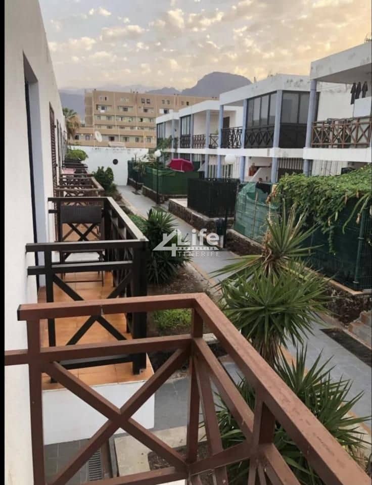 2 soveværelse Lejlighed til salg i Playa de las Americas med swimmingpool - € 415.000 (Ref: 9891192)