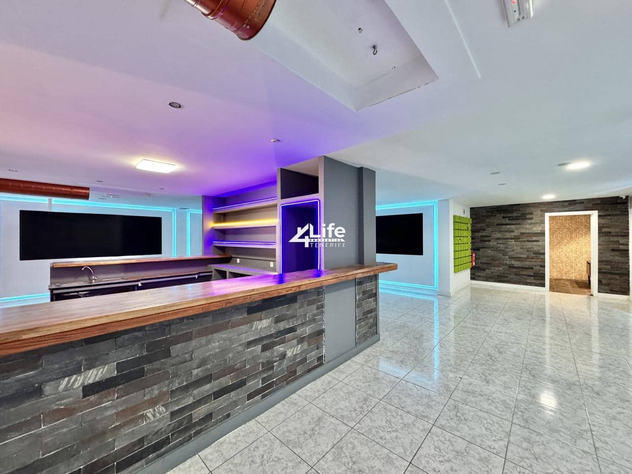 1 sovrum Företag till salu i Playa del Duque - 750 000 € (Ref: 9893080)