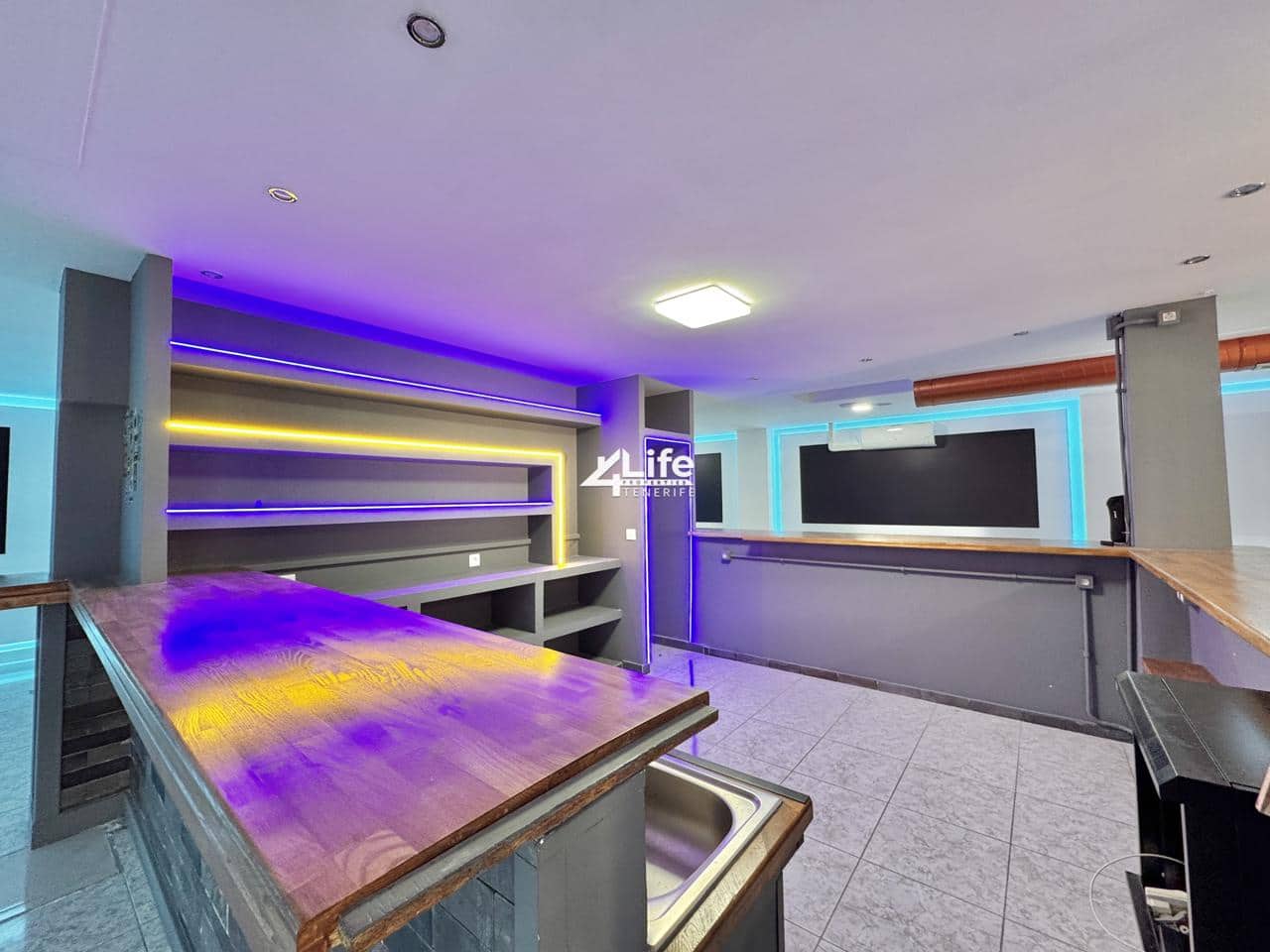 1 sovrum Företag till salu i Playa del Duque - 750 000 € (Ref: 9893080)