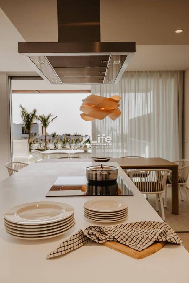3 Zimmer Wohnung zu verkaufen in Adeje mit Pool Garage - 1.600.000 € (Ref: 9897402)
