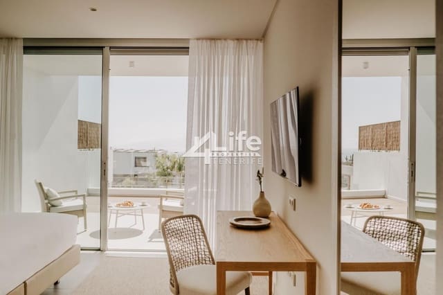 3 Zimmer Wohnung zu verkaufen in Adeje mit Pool Garage - 1.600.000 € (Ref: 9897402)