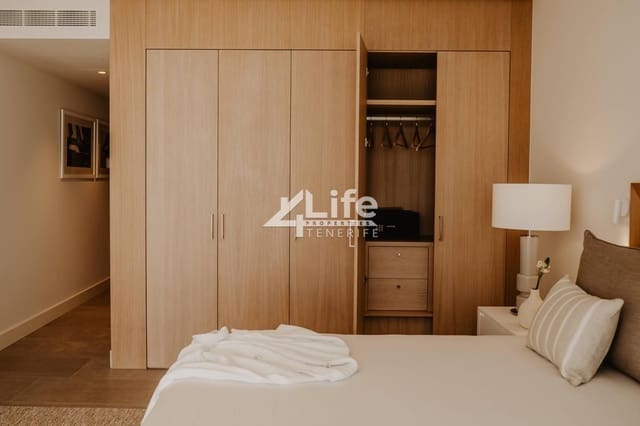 3 Zimmer Wohnung zu verkaufen in Adeje mit Pool Garage - 1.600.000 € (Ref: 9897402)