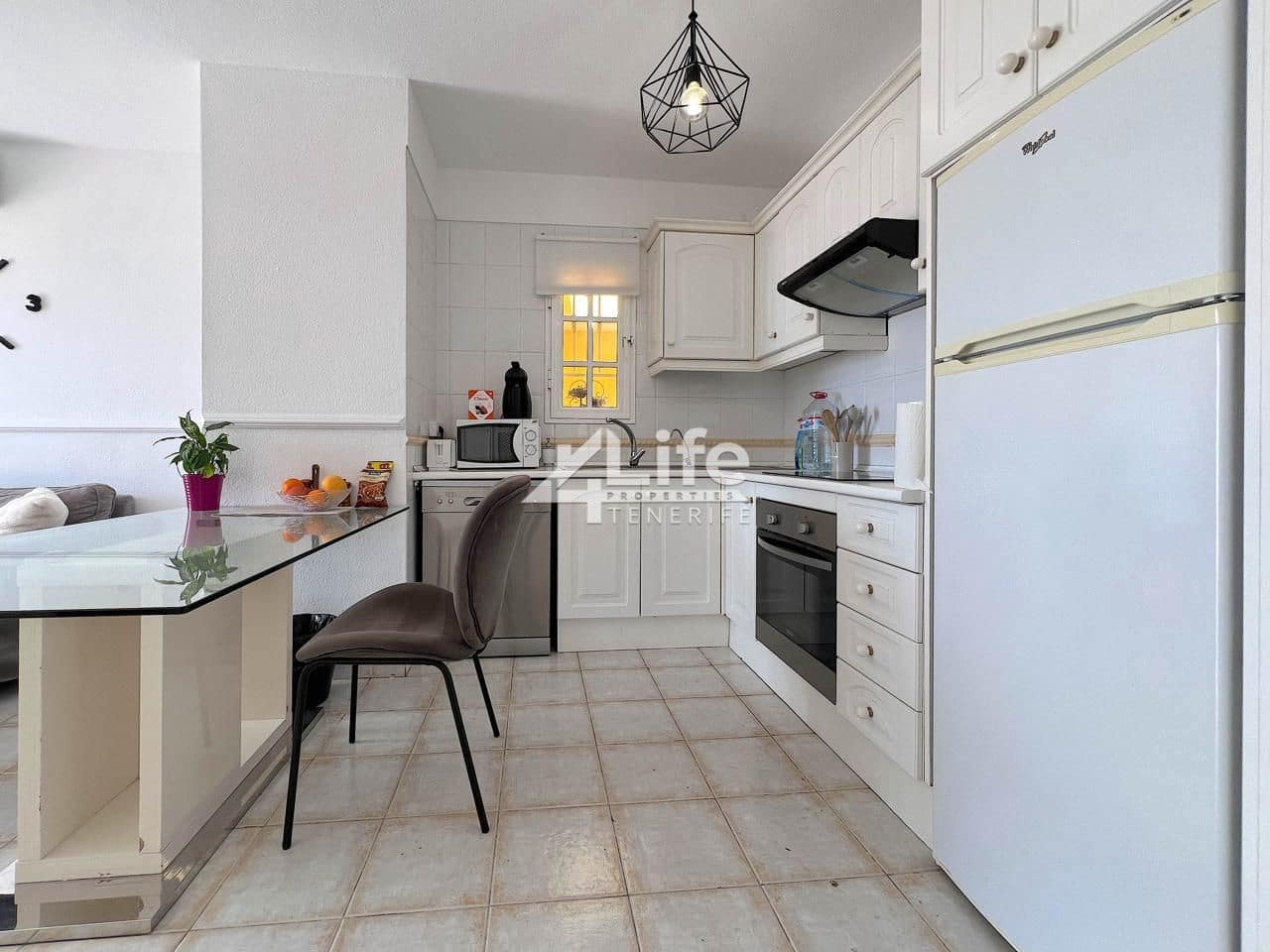 2 soverom Leilighet til salgs i Costa Adeje med svømmebasseng - € 435 000 (Ref: 9899811)
