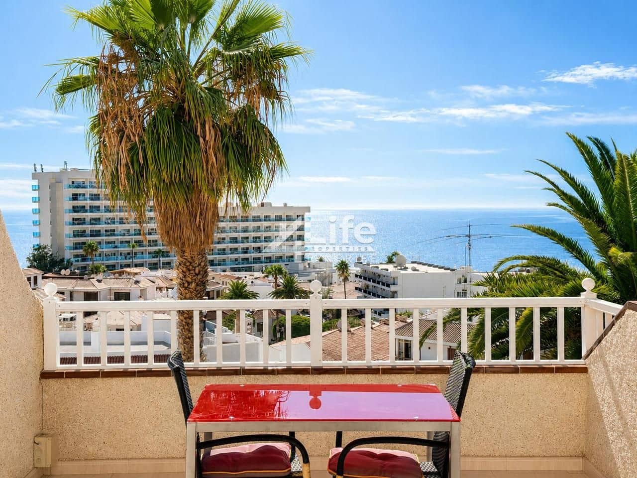 1 bedroom Flat for sale in Los Gigantes - € 235,000 (Ref: 9909742)