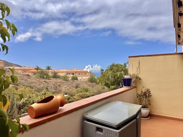 3 bedroom Villa for sale in El Madroñal, Adeje with garage - € 390,000 (Ref: 9918772)