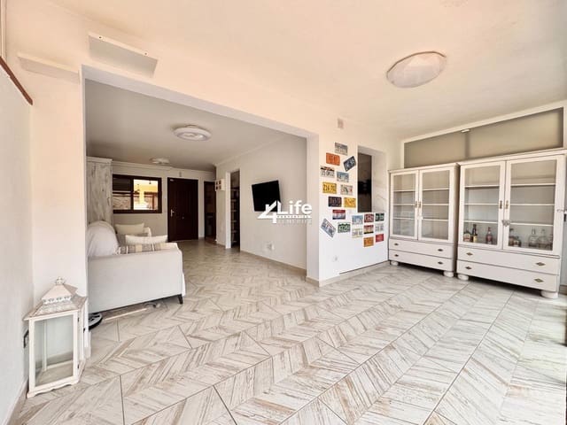 3 bedroom Villa for sale in El Madroñal, Adeje with garage - € 390,000 (Ref: 9918772)