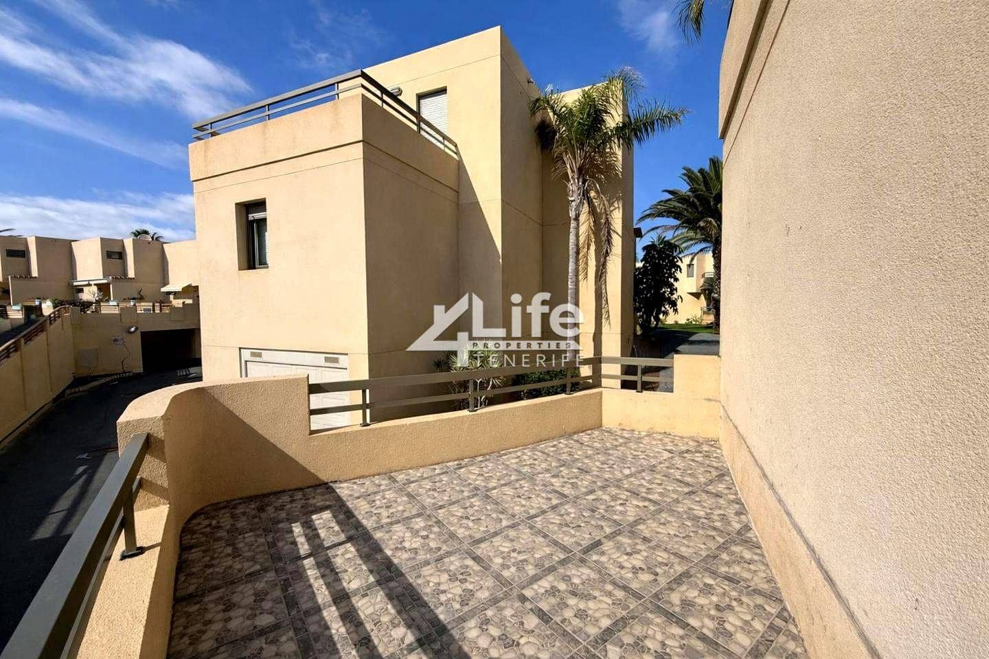 4 sypialnia Willa na sprzedaż w Granadilla de Abona z basenem garażem - 545 000 € (Ref: 9950744)