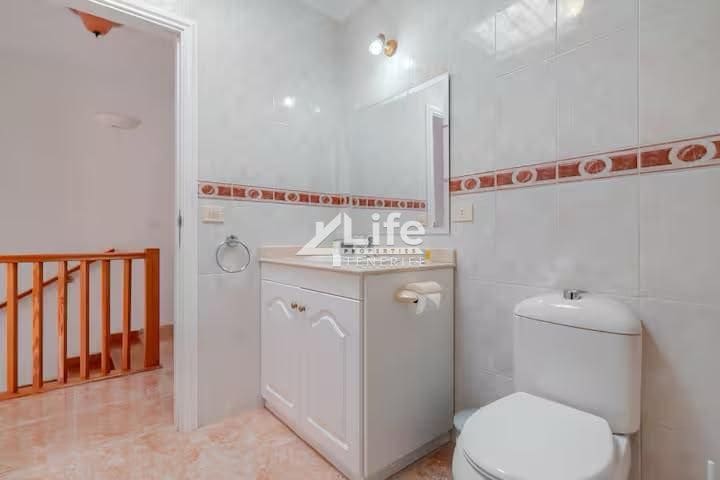 Piso de 2 habitaciones en Costa Adeje en alquiler con piscina garaje - 2.500 € (Ref: 9979223)