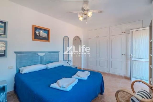 Piso de 2 habitaciones en Torviscas Centro y Alto, Adeje en alquiler - 2.150 € (Ref: 9979223)