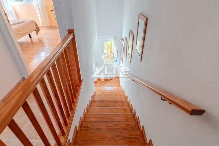 Piso de 2 habitaciones en Costa Adeje en alquiler con piscina garaje - 2.500 € (Ref: 9979223)