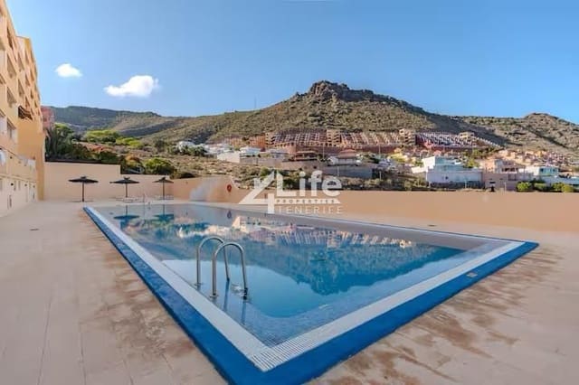 Piso de 2 habitaciones en Torviscas Centro y Alto, Adeje en alquiler - 2.150 € (Ref: 9979223)
