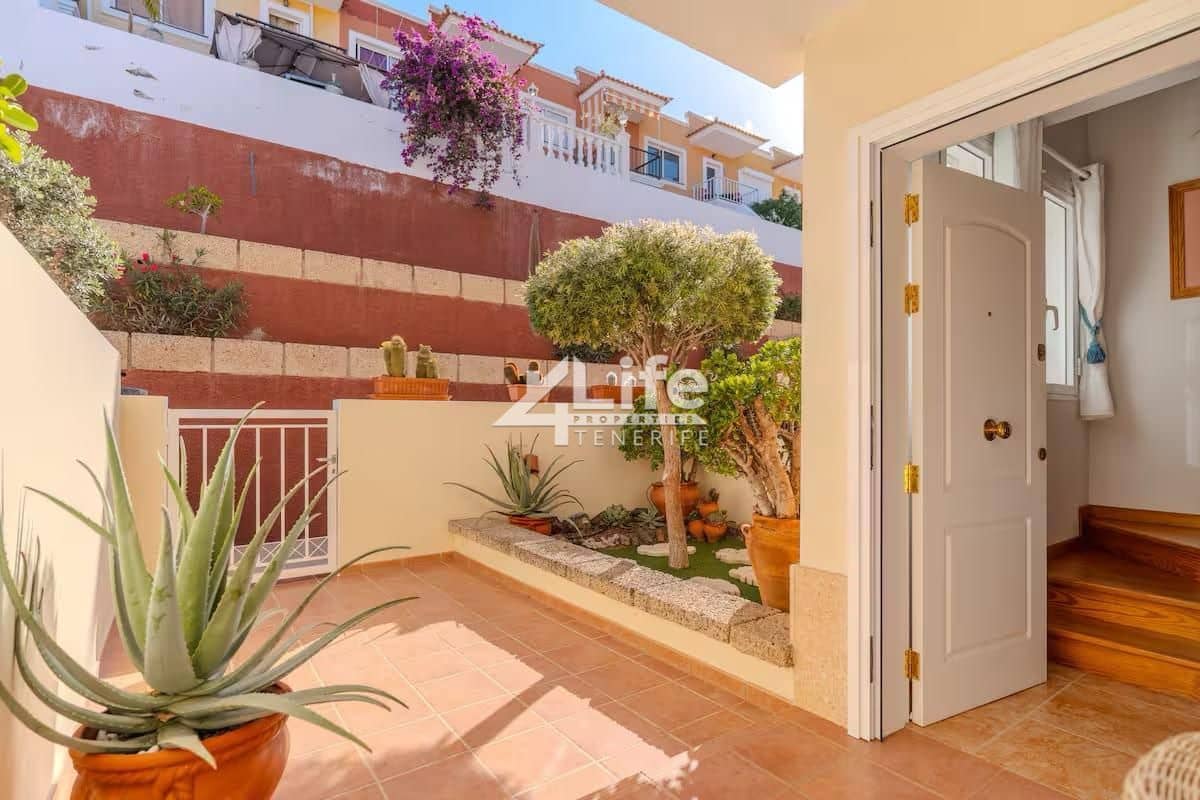 Piso de 2 habitaciones en Costa Adeje en alquiler con piscina garaje - 2.500 € (Ref: 9979223)
