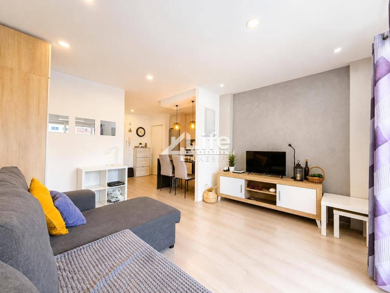1 soveværelse Lejlighed til salg i Los Cristianos med swimmingpool garage - € 349.900 (Ref: 9999161)