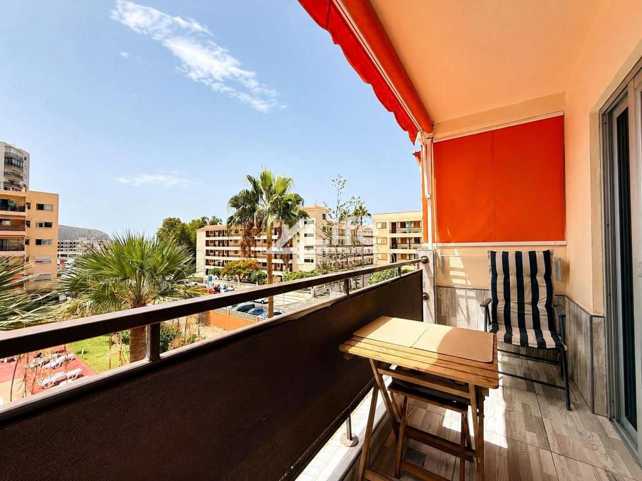1 soveværelse Lejlighed til salg i Los Cristianos med swimmingpool garage - € 349.900 (Ref: 9999161)