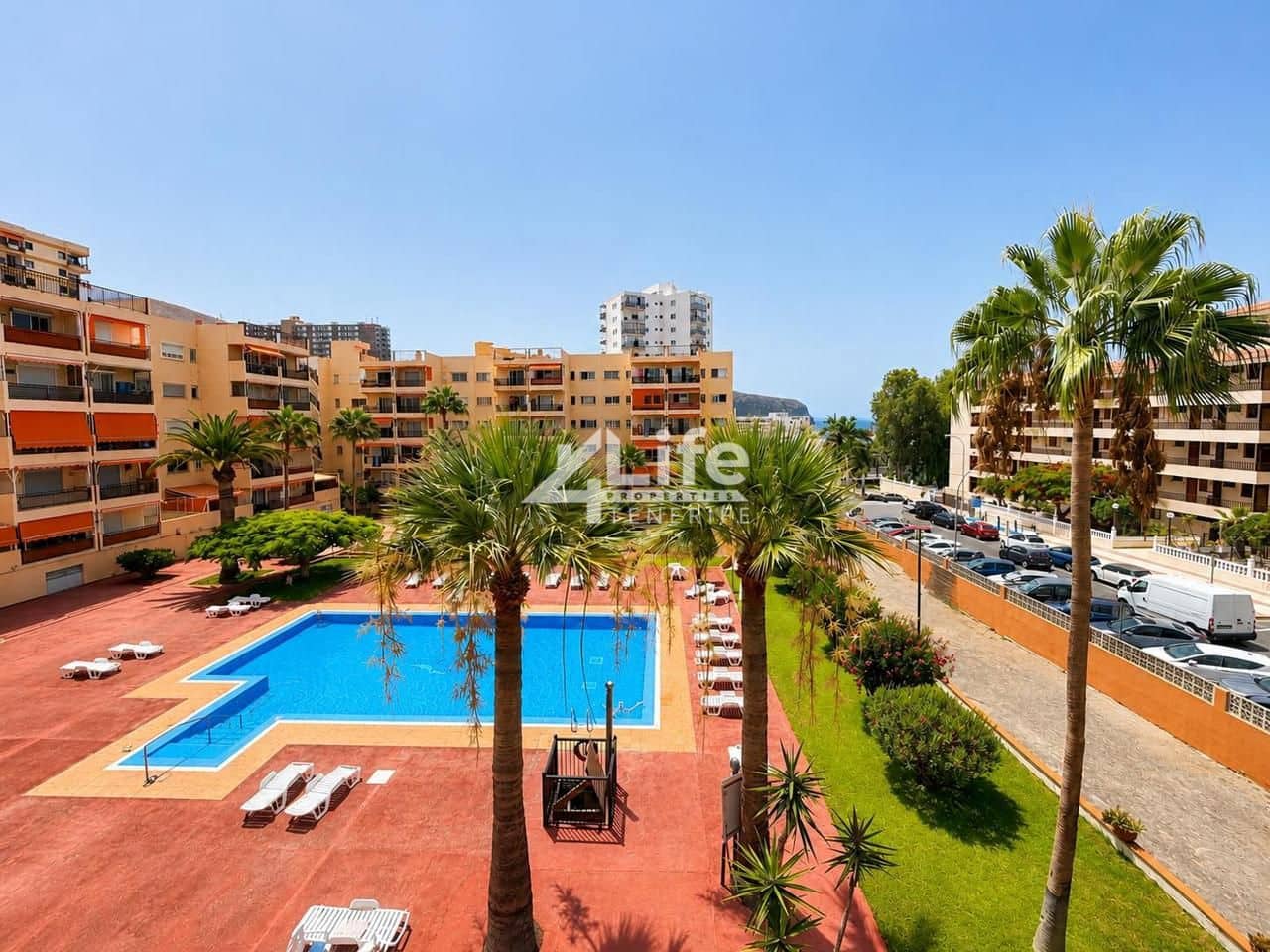 1 soveværelse Lejlighed til salg i Los Cristianos med swimmingpool garage - € 349.900 (Ref: 9999161)