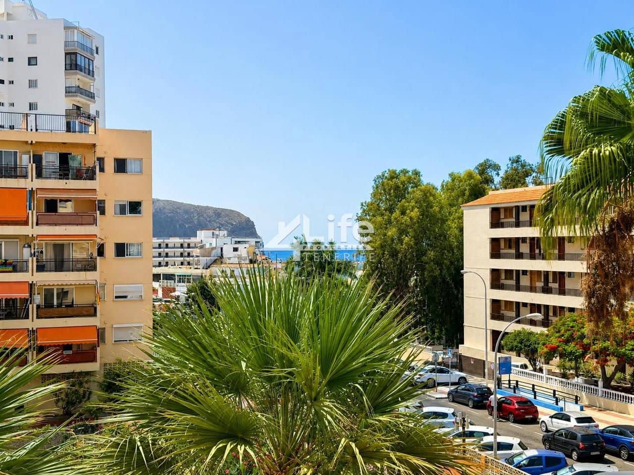 1 soveværelse Lejlighed til salg i Los Cristianos med swimmingpool garage - € 349.900 (Ref: 9999161)
