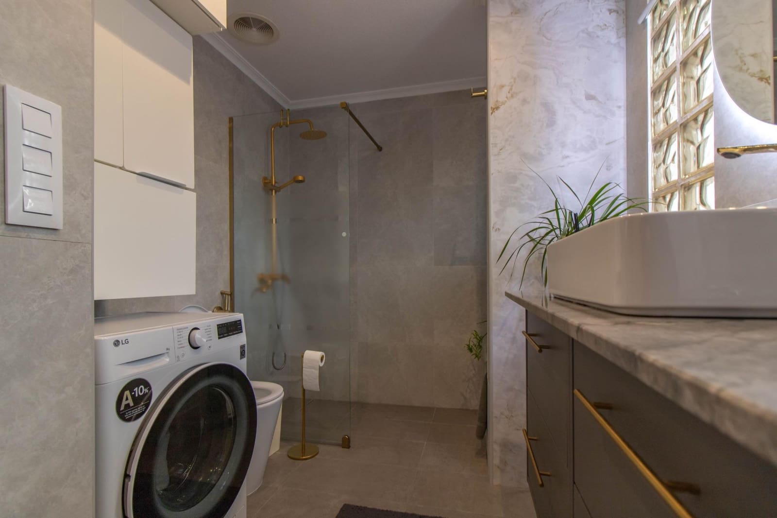 3 sypialnia Dom blizniak na sprzedaż w Torrevieja z basenem - 320 000 € (Ref: 8714728)