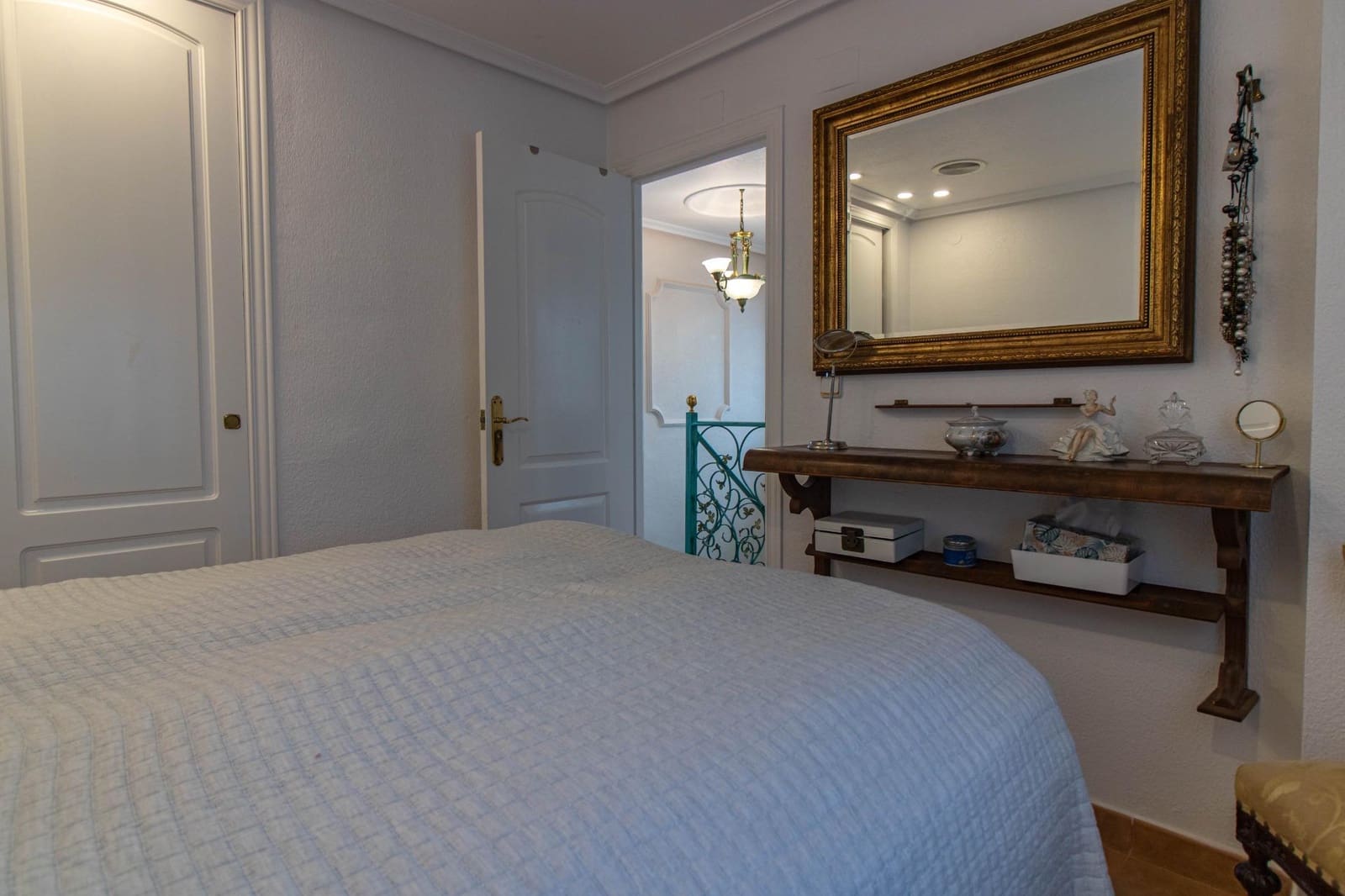 3 sypialnia Dom blizniak na sprzedaż w Torrevieja z basenem - 320 000 € (Ref: 8714728)