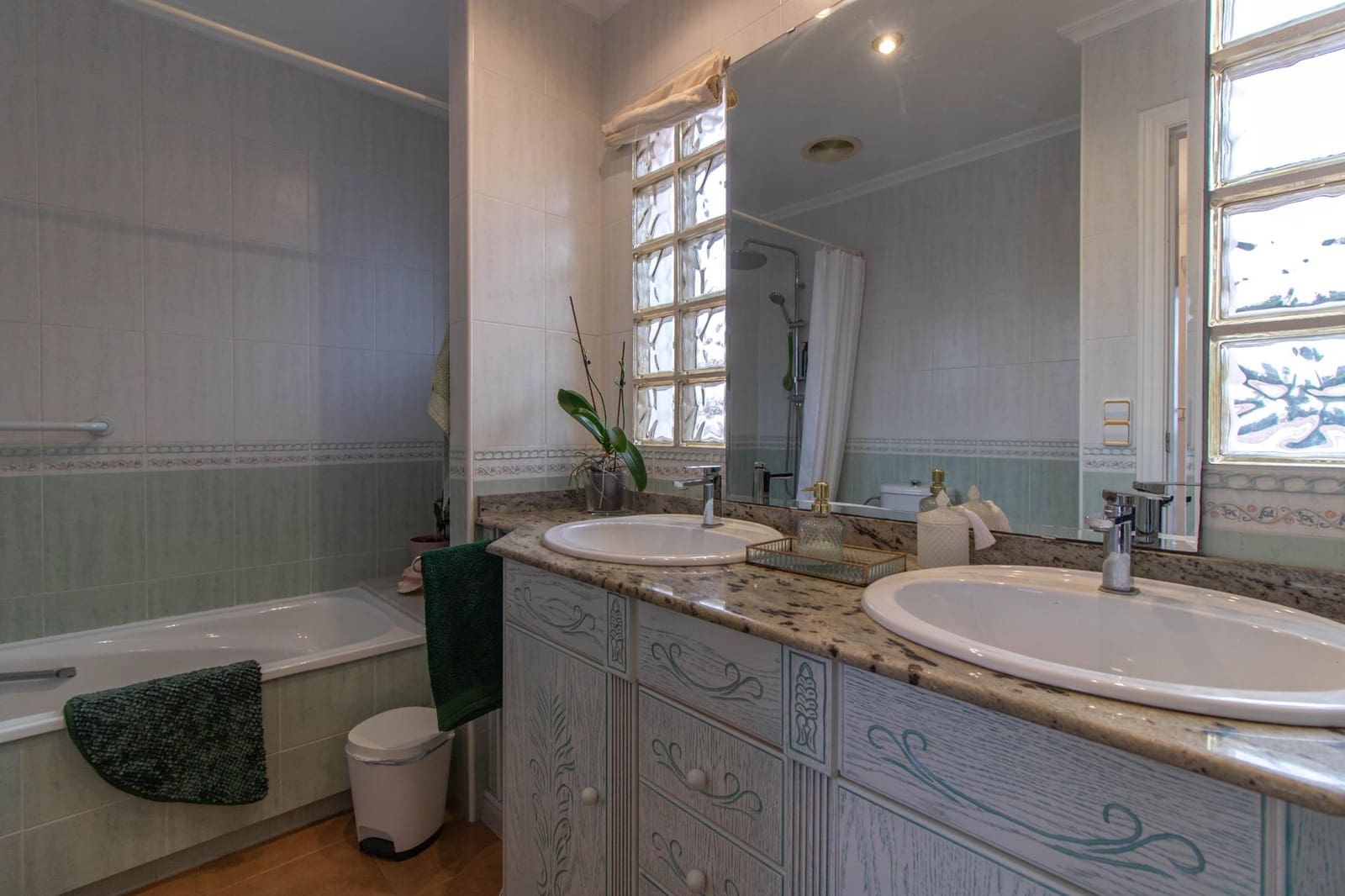 3 sypialnia Dom blizniak na sprzedaż w Torrevieja z basenem - 320 000 € (Ref: 8714728)