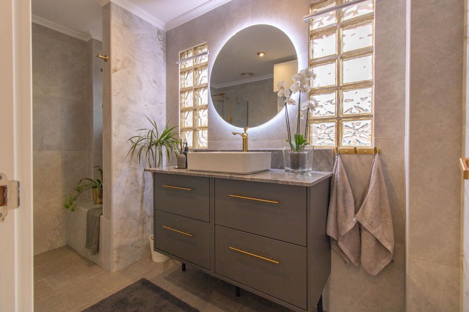 3 sypialnia Dom blizniak na sprzedaż w Torrevieja z basenem - 320 000 € (Ref: 8714728)