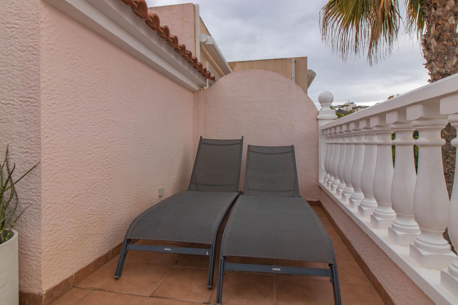 3 sypialnia Dom blizniak na sprzedaż w Torrevieja z basenem - 320 000 € (Ref: 8714728)