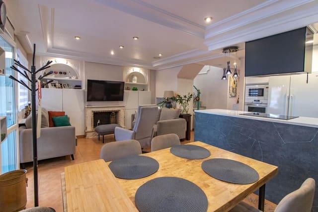 3 soverom Kjedet enebolig til salgs i Los Frutales, Torrevieja med svømmebasseng - € 320 000 (Ref: 8714728)