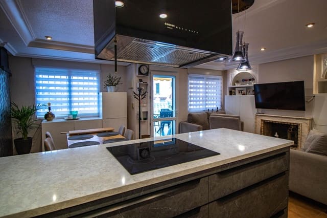 3 soverom Kjedet enebolig til salgs i Los Frutales, Torrevieja med svømmebasseng - € 320 000 (Ref: 8714728)