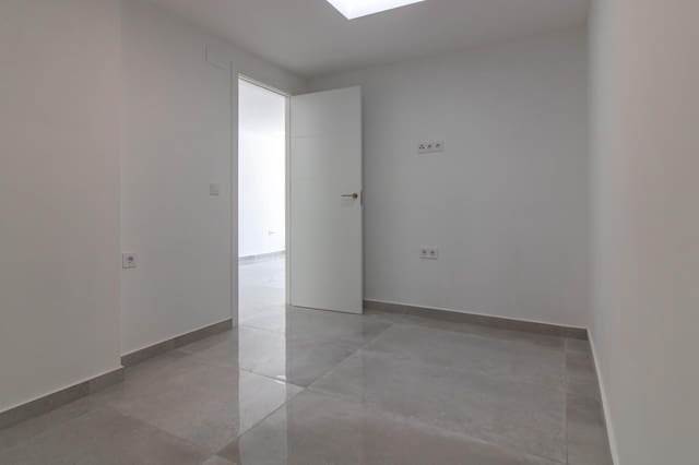 2 makuuhuone Paritalo myytävänä paikassa Torrevieja - 124 990 € (Ref: 8715461)