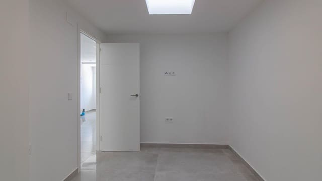 2 makuuhuone Paritalo myytävänä paikassa Torrevieja - 124 990 € (Ref: 8715461)