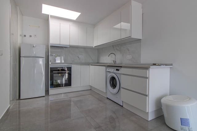 2 makuuhuone Paritalo myytävänä paikassa Torrevieja - 124 990 € (Ref: 8715461)