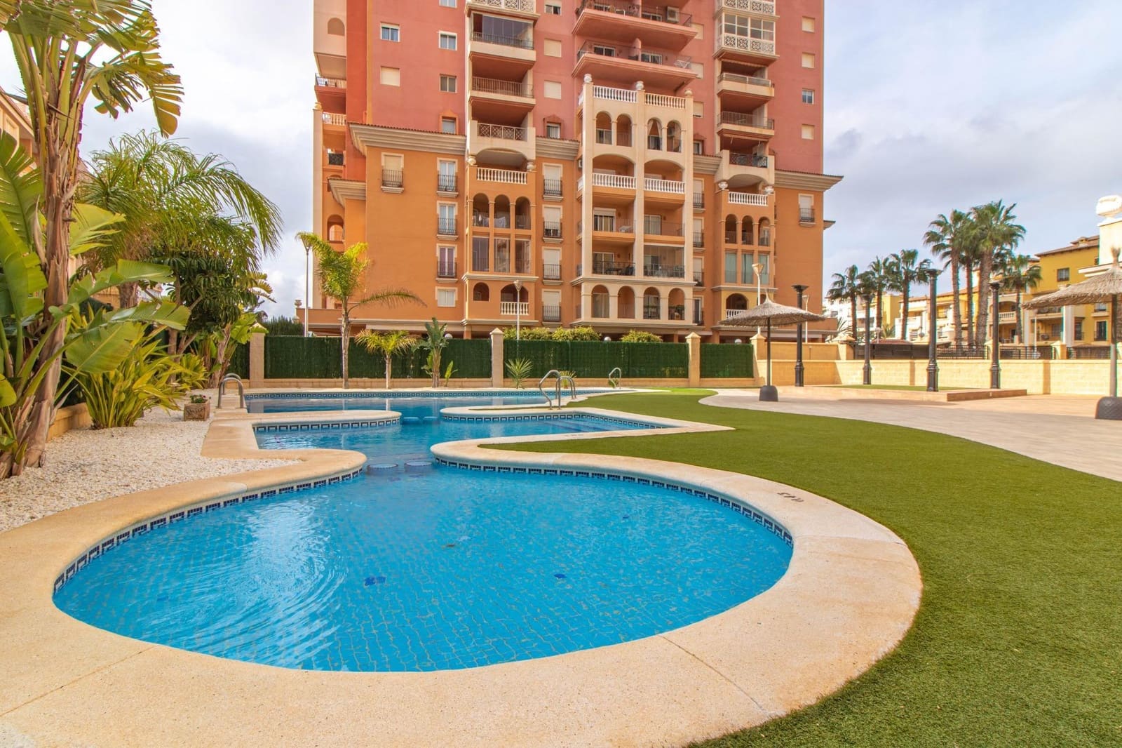 3 soverom Leilighet til salgs i Torrevieja med svømmebasseng - € 350 000 (Ref: 8836911)