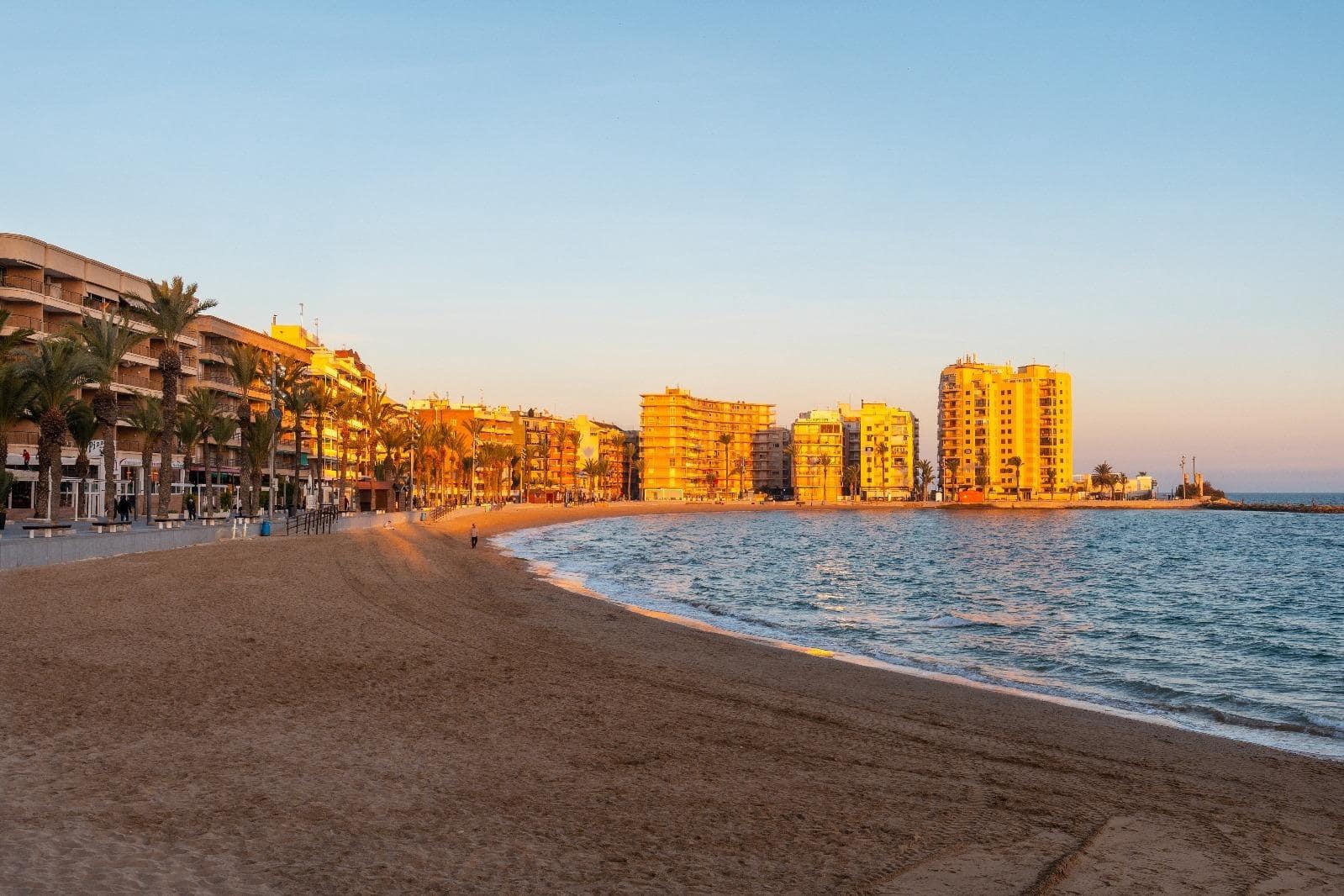 2 soverom Leilighet til salgs i Torrevieja - € 122 000 (Ref: 8896878)