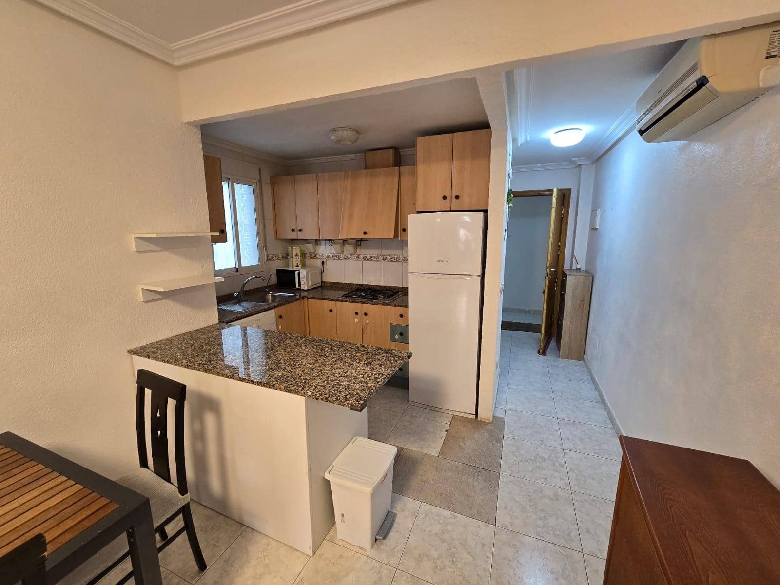 2 soverom Leilighet til salgs i Torrevieja - € 122 000 (Ref: 8896878)