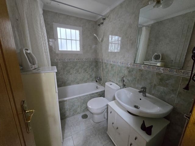 2 bedroom Apartment for sale in Nueva Torrevieja, Torrevieja - € 122,000 (Ref: 8896878)