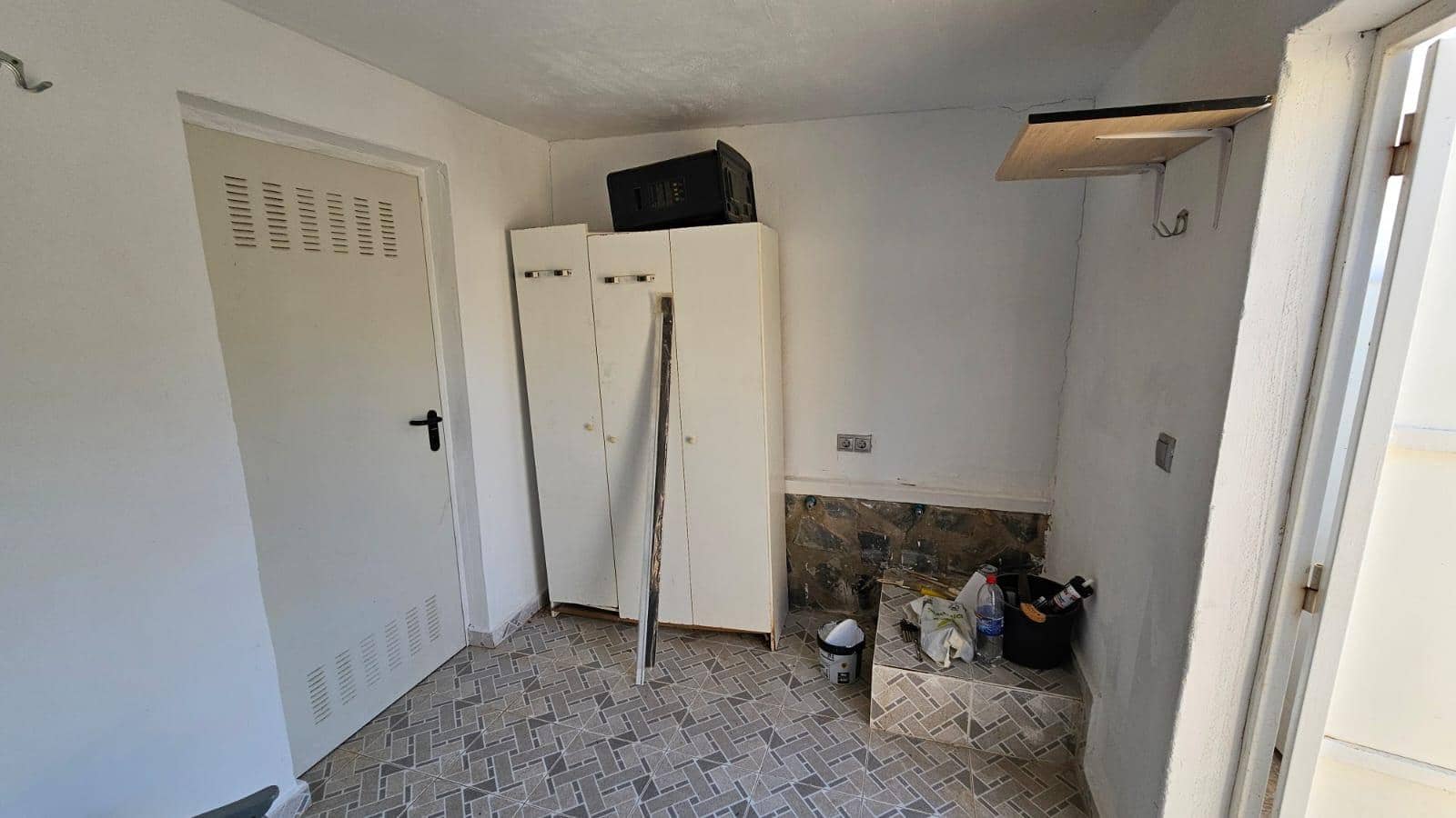 4 soveværelse Villa til salg i Lo Pepin med swimmingpool - € 399.950 (Ref: 8900113)