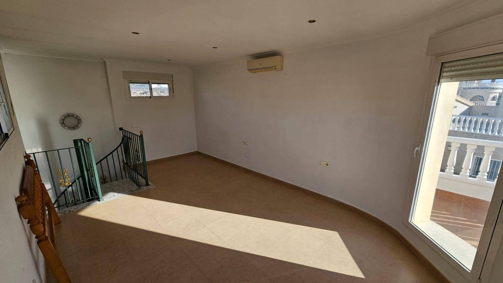 4 soveværelse Villa til salg i Lo Pepin med swimmingpool - € 399.950 (Ref: 8900113)