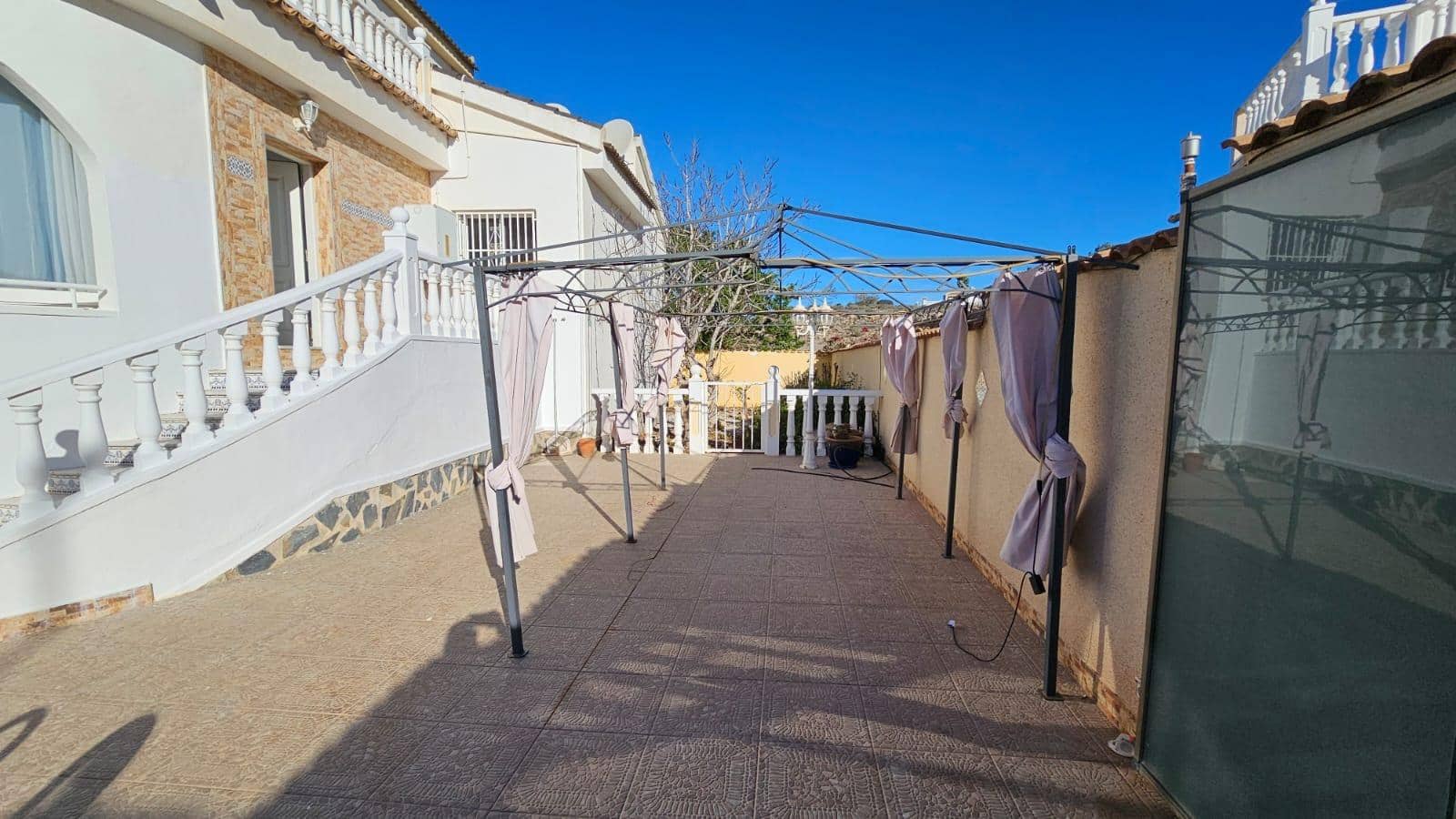 4 soveværelse Villa til salg i Lo Pepin med swimmingpool - € 399.950 (Ref: 8900113)