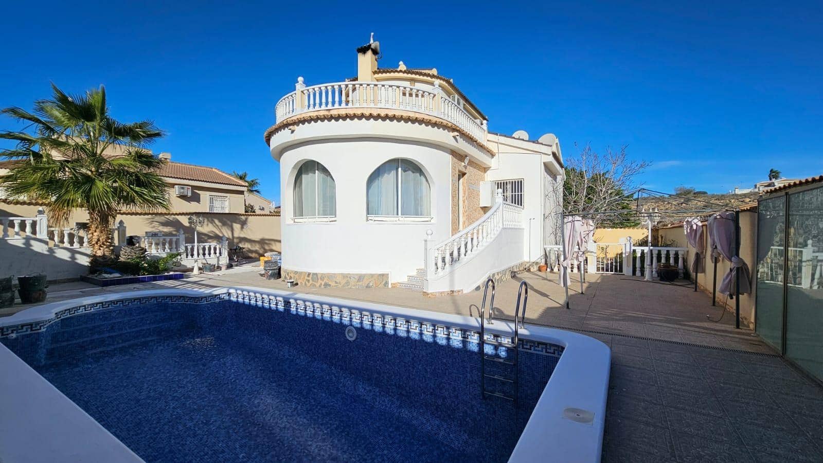 4 soveværelse Villa til salg i Lo Pepin med swimmingpool - € 399.950 (Ref: 8900113)