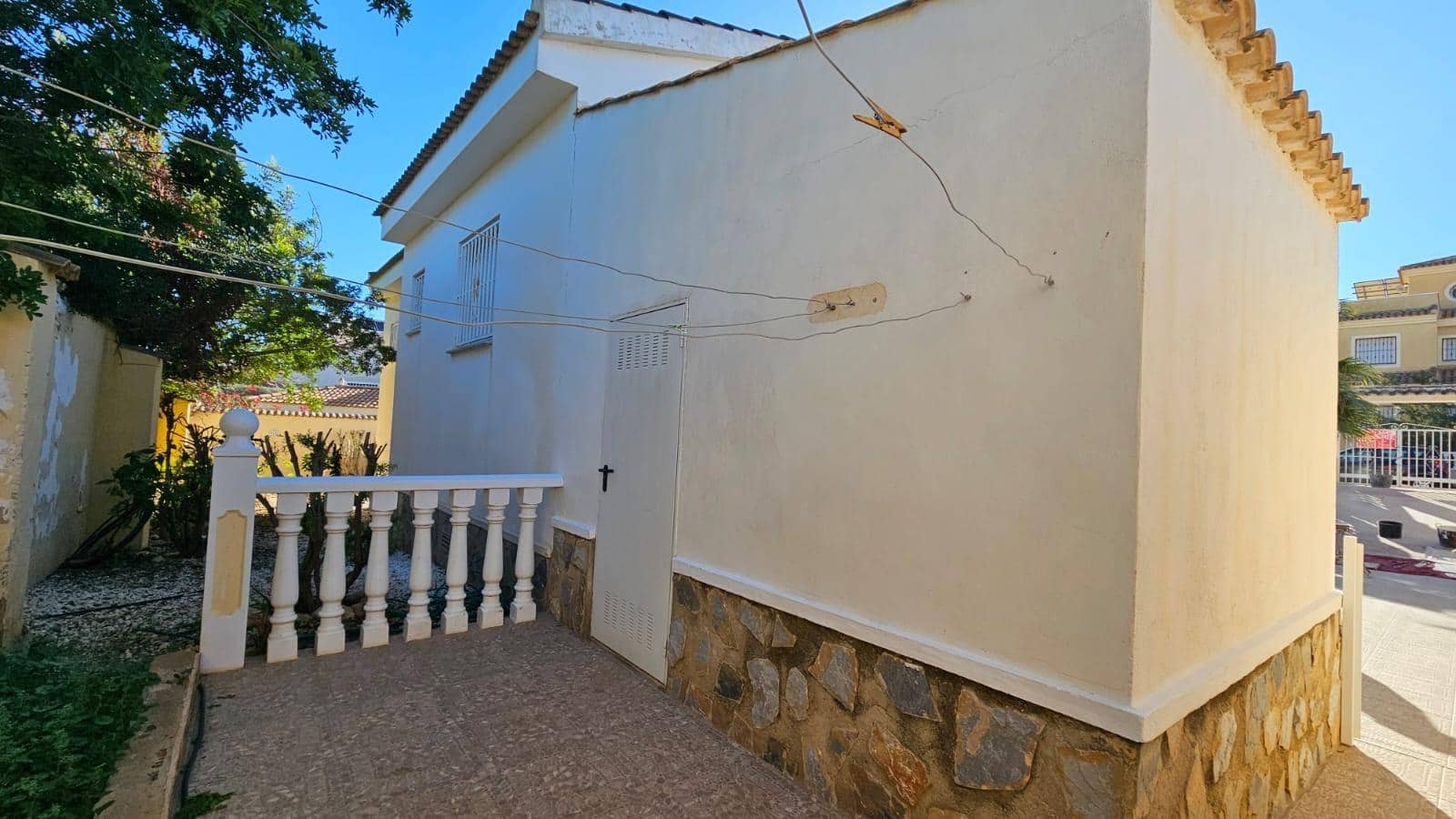 4 soveværelse Villa til salg i Lo Pepin med swimmingpool - € 399.950 (Ref: 8900113)