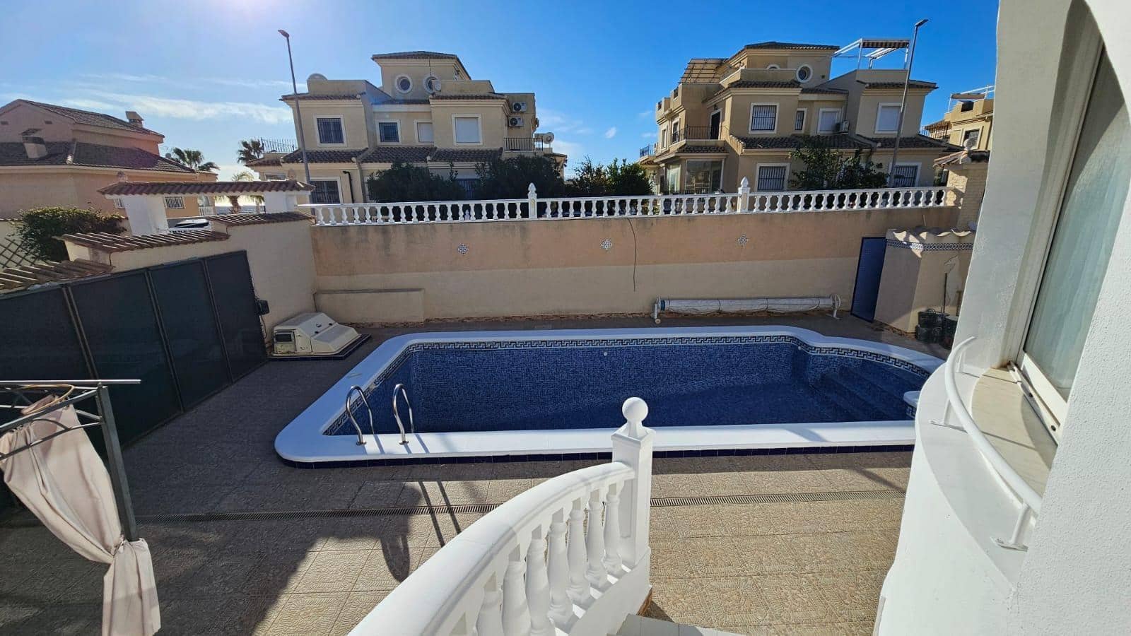 4 soveværelse Villa til salg i Lo Pepin med swimmingpool - € 399.950 (Ref: 8900113)