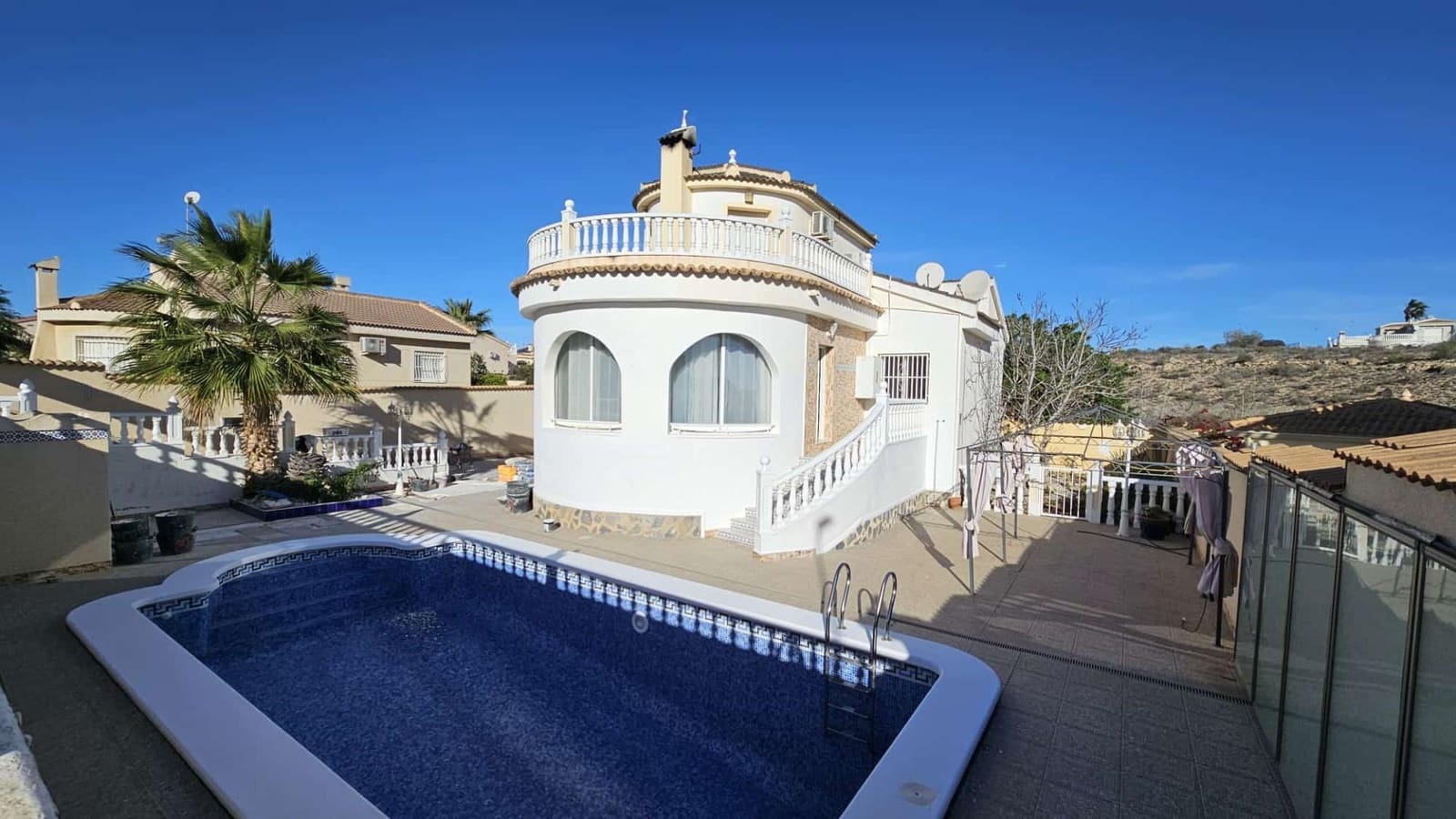 4 soveværelse Villa til salg i Lo Pepin med swimmingpool - € 399.950 (Ref: 8900113)